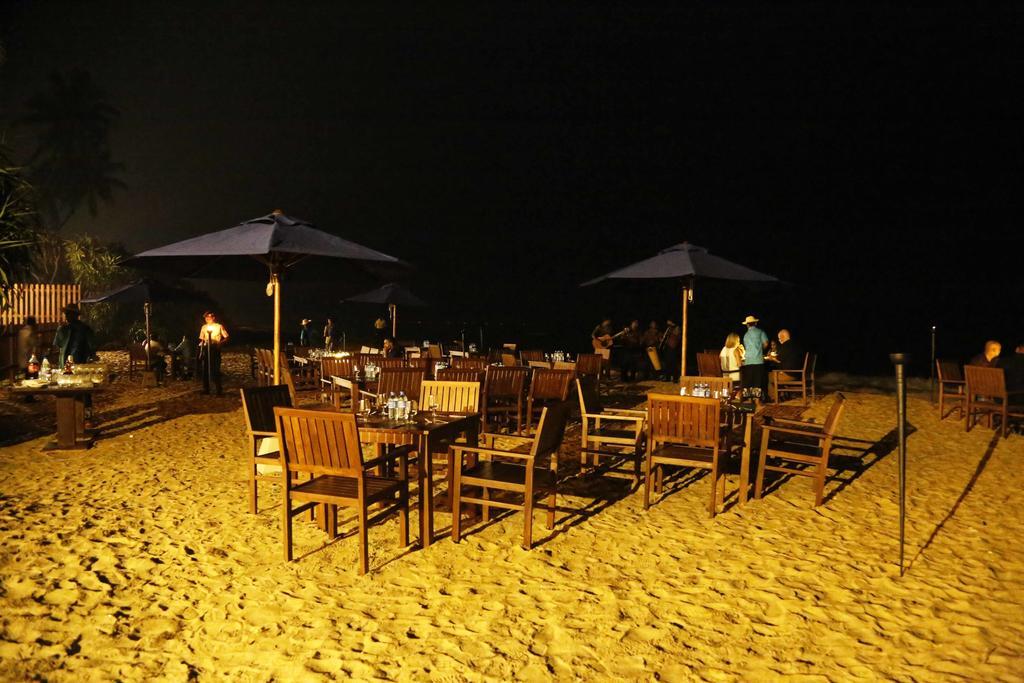 Blue Beach Hotel Ваддува Экстерьер фото